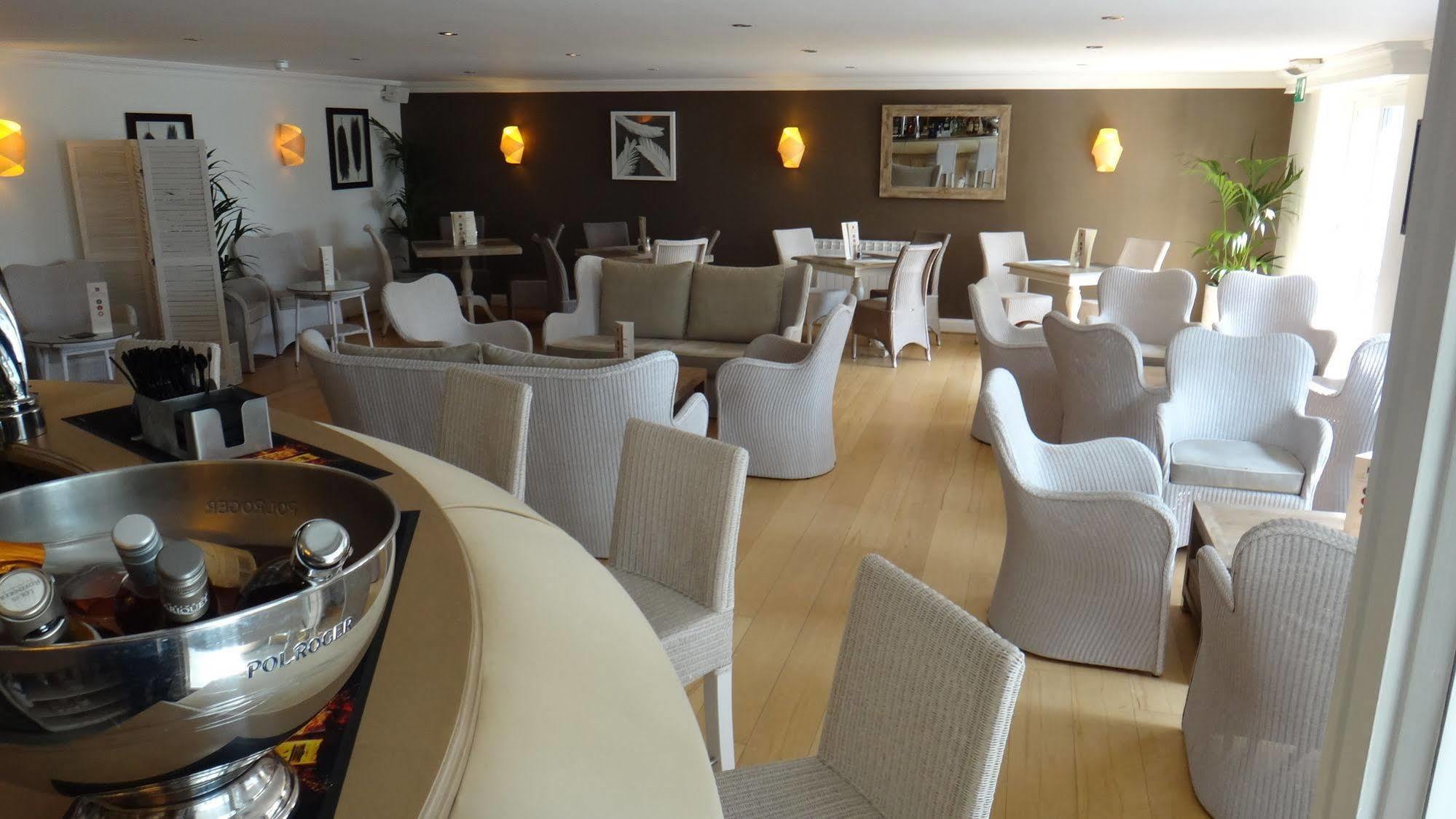 Hotel La Place St Aubin Esterno foto